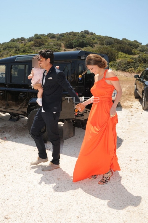 Celebrity Bάπτιση: Η Δέσποινα Καμπούρη βάφτισε την κόρη της! παιδιά διασήμων 