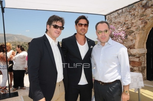 Celebrity Bάπτιση: Η Δέσποινα Καμπούρη βάφτισε την κόρη της! παιδιά διασήμων 
